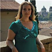 Se vuoi imparare a suonare il pianoforte e a cantare in modo divertente, contattami!